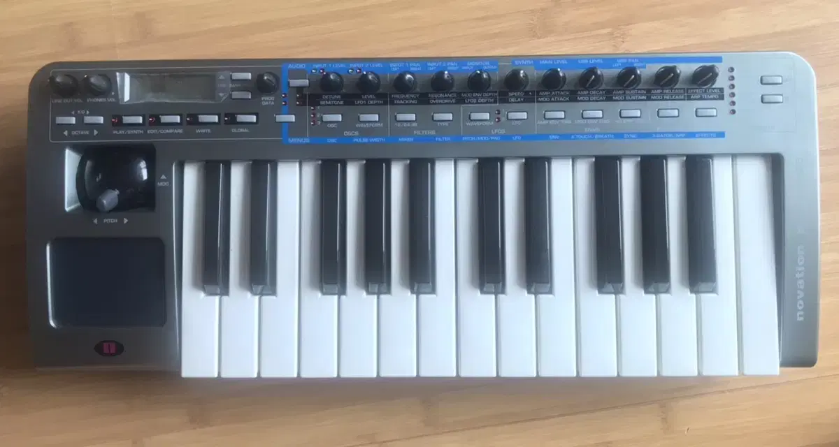 Novation Xio Synth 25 노베이션 신스